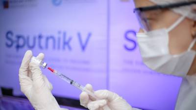 Россия направит в Таджикистан вакцину от коронавируса "Спутник V"