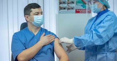 Молдова начала массовую вакцинацию: привиться смогут все желающие