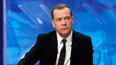 Медведев: доверие в международных отношениях не заработать запугиванием