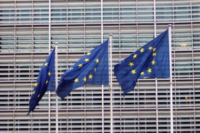 Привитым одобренными Брюсселем вакцинами туристам разрешили въезд в ЕС
