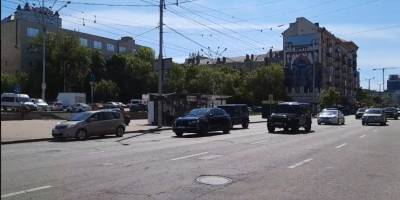 В Киеве на Большой Васильковской промчался кортеж с авто, похожим на машину президента Франции - видео - ТЕЛЕГРАФ