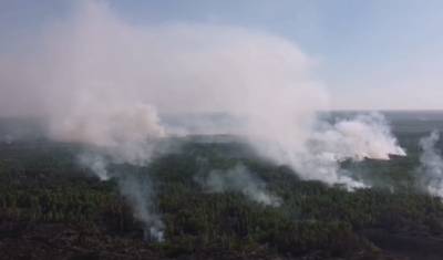 Лесной пожар подбирается к тюменскому селу Муллаши