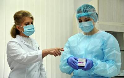 В Молдове начали вакцинировать всех желающих от коронавируса