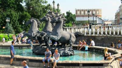 Россиянам рассказали, почему купание в фонтанах чревато серьезными последствиями