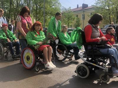 Фото: в Гатчине прошел международный марафон инвалидов-колясочников