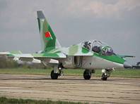 В Белоруссии военный самолет разбился вблизи жилой застройки, оба летчика погибли