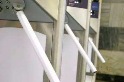 Один из вестибюлей станции столичного метро "Позняки" закроют