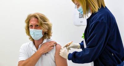 Работа над ошибками: почему вакцинация в Болгарии идет так медленно