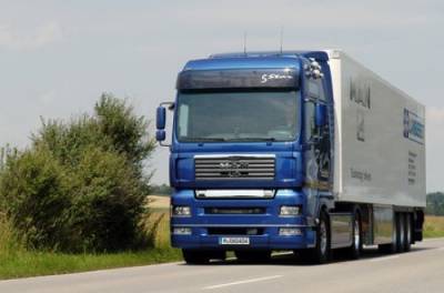 Движение грузовиков по Украине ограничат: названа дата