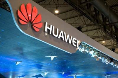 В Huawei до конца года запустят продажу "умных машин" в тысяче магазинов