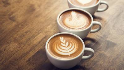Россиянам назвали полезные и вкусные альтернативы утреннему кофе