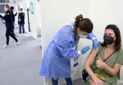 Польша будет вакцинировать украинских заробитчан