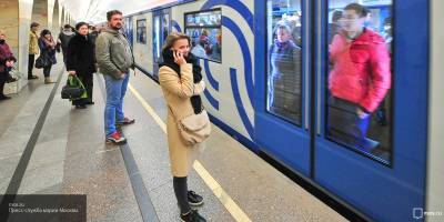 Человек упал на пути на станции "Шипиловская" московского метро