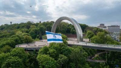 В Киеве Dronarium запустила в небо флаг Израиля: теперь компании угрожают