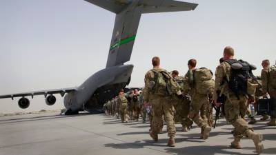 США официально начинают вывод войск из Афганистана