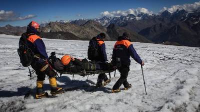 Сорвавшегося альпиниста эвакуировали с Эльбруса