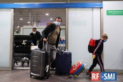 Россия ужесточила правила въезда в страну из-за рубежа для российских туристов