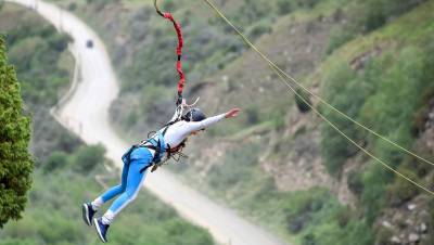В горах Кабардино-Балкарии при прыжке с канатом погибла российская туристка