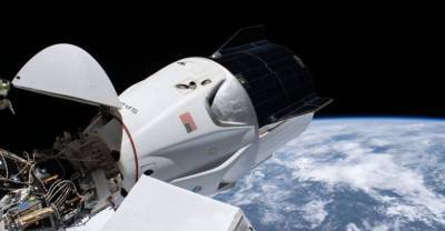 Виктор Гловер - Соити Ногути - Майкл Хопкинс - Шеннон Уокер - Корабль Crew Dragon с астронавтами отстыковался от МКС и возвращается на Землю - reendex.ru - шт.Флорида