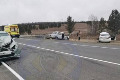 Три автомобиля столкнулись на трассе в Забайкалье, есть пострадавшие