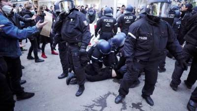На акциях к 1 мая беспорядки произошли в Париже и Берлине: видео