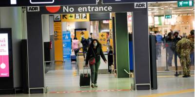 Австралийцам грозят огромные штрафы за возвращение домой из Индии