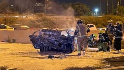 Тяжелая авария возле Ришон ле-Циона: женщина погибла в горящей машине