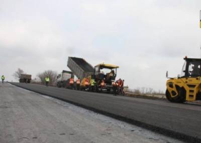 На Луганщине ведутся ремонтные работы по маршруту "Старобельск - Меловое"