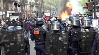 Первомайские демонстрации в Европе обернулись столкновениями