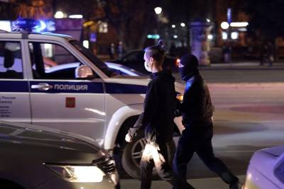 В Екатеринбурге уволенный сотрудник автосалона грабил офисы микрозаймов