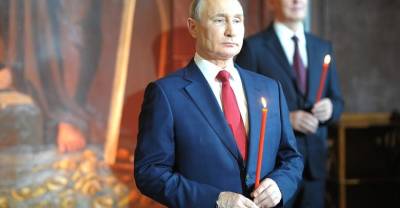 Путин поздравил православных верующих с Пасхой
