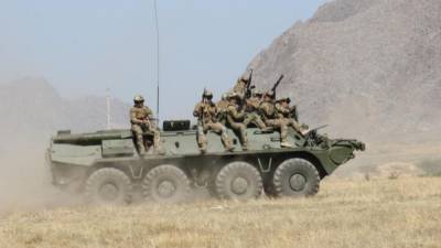 Таджикистан и Кыргызстан отводят войска из зоны конфликта
