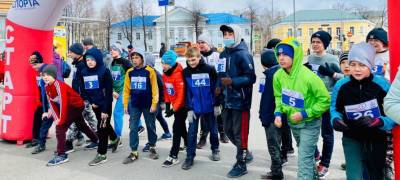 Двести человек пробежали «Километр здоровья» в Петрозаводске (ФОТО)