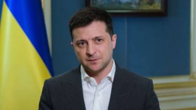 Зеленский призвал украинцев праздновать Пасху дома