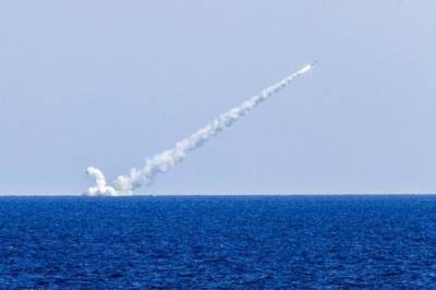 Киевский аналитик Чмут: в случае войны ракеты России могут в первые же сутки отбросить Украину на 20 лет назад