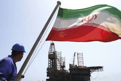Химический завод загорелся в Иране