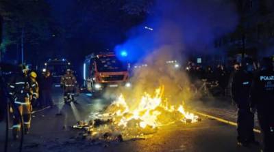 Праздничная демонстрация в Берлине переросла в столкновения с полицией