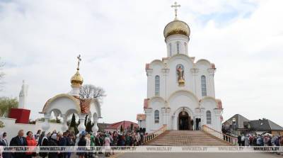 Лукашенко в Пасху посещает храм в Турове