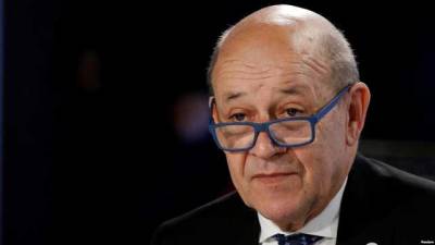 Решительно осуждаю введение РФ санкций против восьми представителей ЕС, - глава МИД Франции Дриан