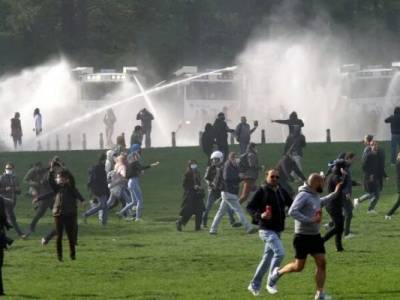 В Брюсселе задержаны 132 участника неразрешенного из-за пандемии фестиваля