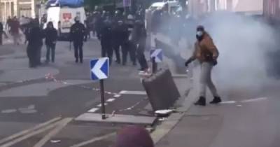 Во Франции на Первое мая состоялись массовые беспорядки (ВИДЕО)