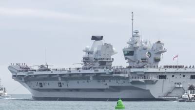 Два разведывательных корабля ВМФ РФ перехватили крупнейшую флотилию Британии