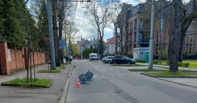 В Калининграде 37-летнего мужчину сбила подвозившая его машина