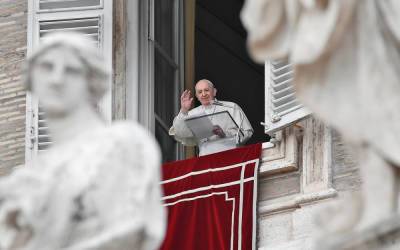 Папа римский Франциск поздравил православных верующих с Пасхой