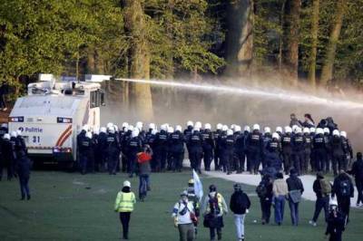 В Брюсселе задержали 132 участников субботних протестов против карантина