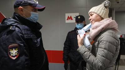 В транспорте Москвы усилили контроль за соблюдением масочно-перчаточного режима