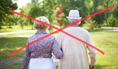 Петергоф не для всех: пенсионеров перестали бесплатно пускать в знаменитый парк