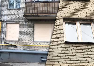 На западе Москвы в квартире идущего под снос дома ведутся странные работы