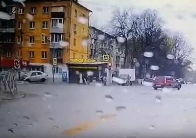 В сети появилось видео с моментом серьезной аварии в рязанской Горроще
