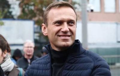 Трансформация из скелета в просто голодного мужчину продолжается, – Навальный после голодания